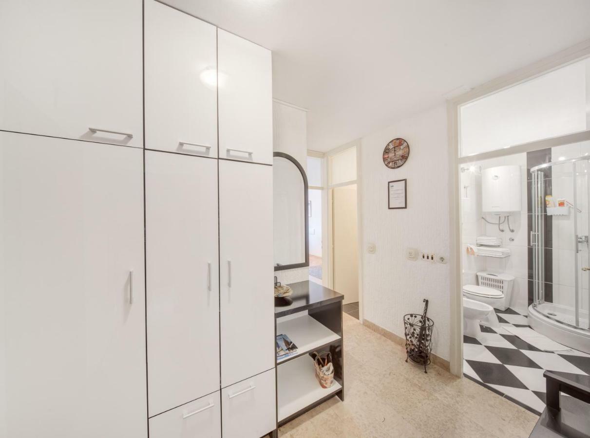 Apartman Όσιγιεκ Εξωτερικό φωτογραφία